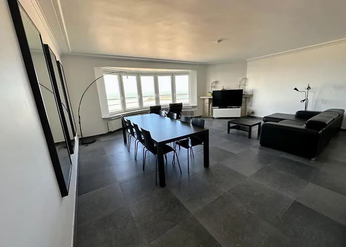 Appartement Zeezicht Majestic 6 *